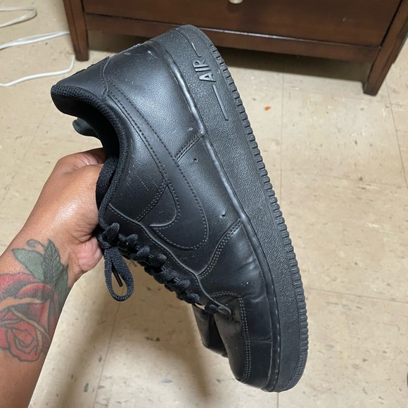 Nike Men's Black Sneakers - Picture 3 of 7